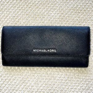 Michael Kors Envelope Wallet